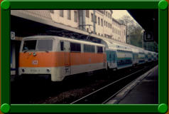 111 134 am 28.03.1998 in Wuppertal Hbf auf RE 4