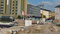 07.10.13 - Die Bauarbeiten an der neuen Sttzmauer gehen zgig vorran.