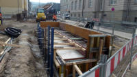 03-04-13 - Die ersten Sttzmauern werden gegossen.