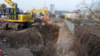 03.04.13 - Die ersten Arbeiten zum Freilegen der alten Sttzmauer