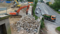 12.07.13 - Blick vom Hoteleingang zur Baustelle - das ersteTeil der Sttzmauer wurde umgelegt.