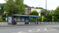 02.05.14 - Am Bussteig 8 stehen noch die Wartehuschen.