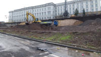 28.01.15 - Die alte Fahrbahn wird nun abgebaggert. Blick von der Ecke Sdstrae / Islandufer.