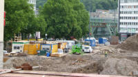 08.07.15 - Am Containerdorf wird eine Erweiterung vorbereitet.