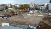 04.11.15 - Vorne: Blick auf den Bauabschnitt Str. Dppersberg.Fertig fr die erste Teerschicht.  Auch auf der Kreuzung wird im Bereich der B 7 der Unterbau fertiggestellt.