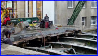  29.04.16 - An der Brcke wurden heute wieder einige Betonstcke ausgebaut.