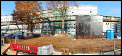 09.11.2020 - Der Baustahl am Cafe Cosa ist nun fertig eingebaut.