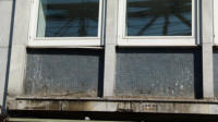 31.08.16 - So sieht es hinter der Asbest verseuchten Vorsatzplatten aus.