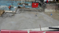 06.07.17 - Der erste Teil der  Grundplatte wurde gestern Betoniert. Auch im vorderen teil wurde Beton eingearbeitet.