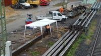25.07.17 - Die Arbeiter haben ein Schutzzelt vor dem Starkregen bekommen.