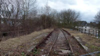 18.04.13 - Blick zur Brcke Langobardenstrae - Hier enden die Gleise
