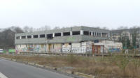 15.03.17 - Am Bahnhof Heubruch werden nun diese alten Gebude zurckgebaut.