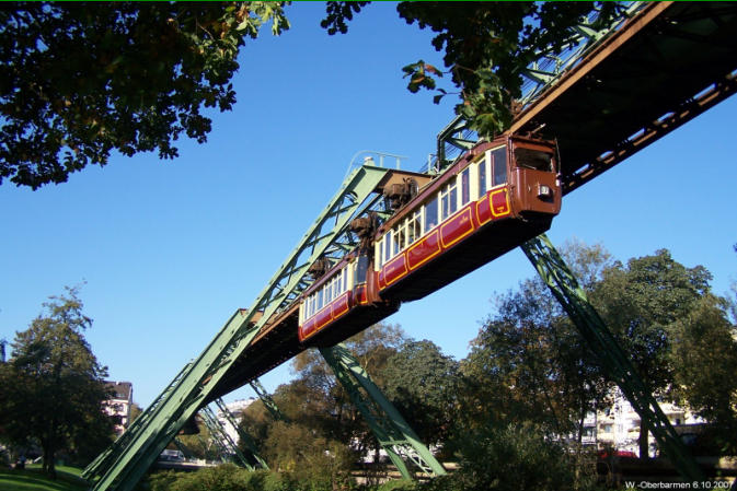 Monat 01 : Kaiserwagen ( TW 5 + 22 ) in Wuppertal-Oberbarmen am  6.10.2007