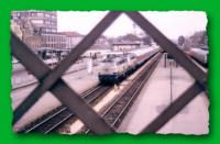 218 444 + 218 442 am 22.04.1992 in Memmingen mit RE 2013 (bis Ulm als IC 2013)