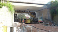 08.04.11 - Bohrungen zur Sicherung der Sttzwnde.