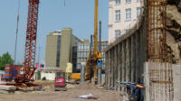 22.05.2012 - Der mauerabschluss wird erstellt.