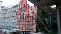 22.07.2012 - Die Schrge ist zum Betonieren eingeschalt worden.