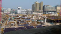 20.03.15 - Gesamtberblick des linken Baustelleenteils.