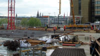 05.05.15 - der nchste Abschnitt der Decke wird gegossen.