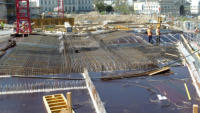 14.5.04.15 - Die Stahlbewehrung wird eingebaut.