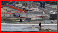 09.02.17 - Im Beton werden nun Ausgleichsfugen eingefgt.