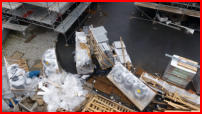 05.04.2018 - Weitere Deckenplatten wurden ebenfalls angeliefert.