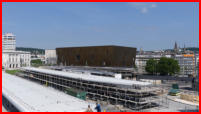 14.06.2018 - Bussteig 3 - Das Dach ist fertig mit Hartschaumplatten und Folie belegt.