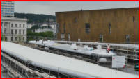 18.06.2018 - Bussteig 4 - Das Verlegen der Hartschaumplatten hat begonnen.