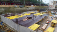 30.09.14 - Die Schalung fr die Decke wchst weiter.
