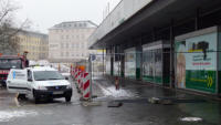 15.02.13 Der Bauzaun wird eingerichtet