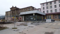 11.02.15 - Der letzte Teil des alten Vorbaus - Ansicht von der Fugngerbrcke