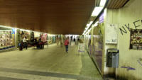 20.10.2012 - Rechts befindet sich der Ausgang zum Busbahnhof - Blick in Richtung Innenstadt