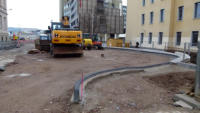 13.04.13 - Die Hotelzufahrt nimmt Konturen an.