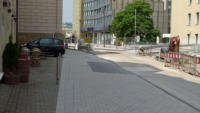 11.06.13 Der Brgersteig an der Nordseite ist fertig.