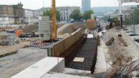 08.10.13 - Die Sttzmauer wchst weiter in Richtung Bahnhofsstrae