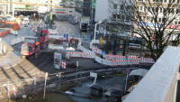25.02.15 - Die Teerdecke wird ausgebaut.