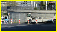 16.04.2019 - Neue Rankgitter werden angebracht.