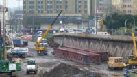 16.12.14 - Die prov. Fugngerbrcke nach der Anlieferung.