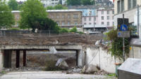 01.06.15 - Die Blumenbeete am ex Eingang zum Tunnel sind nun abgebaut.