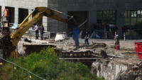 18.05.13 - Im Fahrbahnbereich der B 7 ist der Tunnel nun verschwunden.