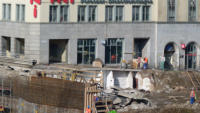 09.09.15 - Der Sdbrckenkopf der Geschftsbrcke ist nun auch in Arbeit.