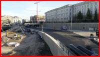 30.11.16 - 12:44 Uhr Die letzte Asphaltbahn wird eingebaut.
