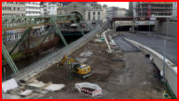 08.12.16 - Das Gelnde fr den Wupperpark wird glattgezogen.