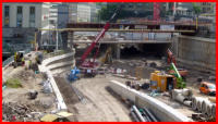 12.07.16 - Der Fahrradweg links ist auch in Arbeit.