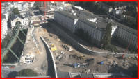 21.09.16 - heute wurden die restlichen Mauerkronen eingebaut. Bild von der Sparkassen Webcam