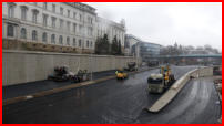 02.12.16 - An der Sdseite wurde der letzte Asphaltbelag eingebaut.
