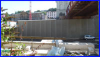 06.09.16 - Die Mauerkronen sind hier fertig Montiert. Unter der Brcke folgen sie nach dem Abbau.