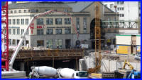 18.04.16 - An der Geschftsbrcke wurden weitere Teile gegossen.