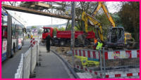 11.10.16 - Nach Entfernen der Sttzen kann hier nun der Brgersteig fertig gestellt werden.