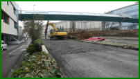 14.12.16 - Die Bauarbeiten am letzten Teilstck haben nun begonnen. Nach dem Abfrsen wird nun der Beton zerlegt.